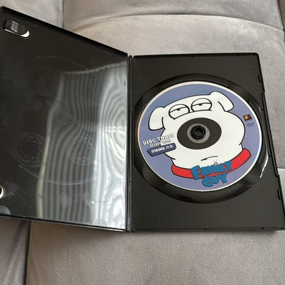 Family Guy Season Three DVD - Picture 3 of 4